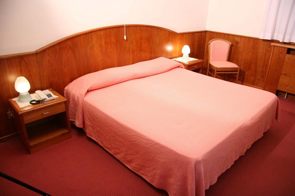 Hotel Roma Cividale del Friuli Δωμάτιο φωτογραφία